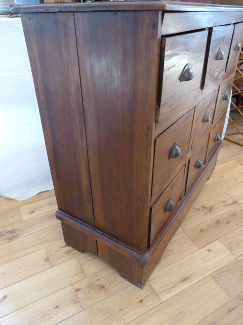 Colonial style dresser
