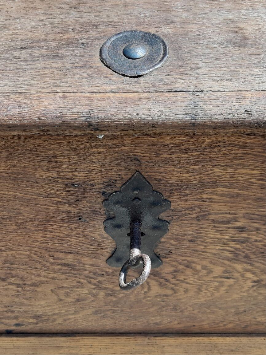 Oak wedding chest, XIXth century