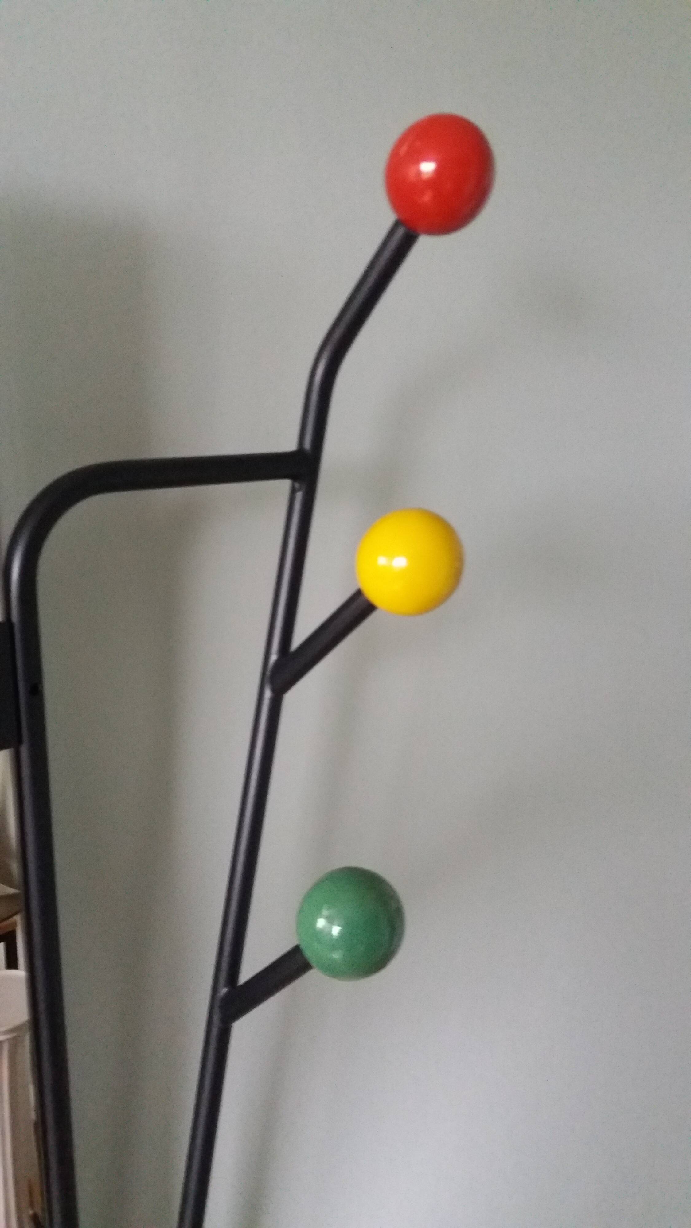 Vestiaire porte manteau boules de billard et miroir style Roger Feraud