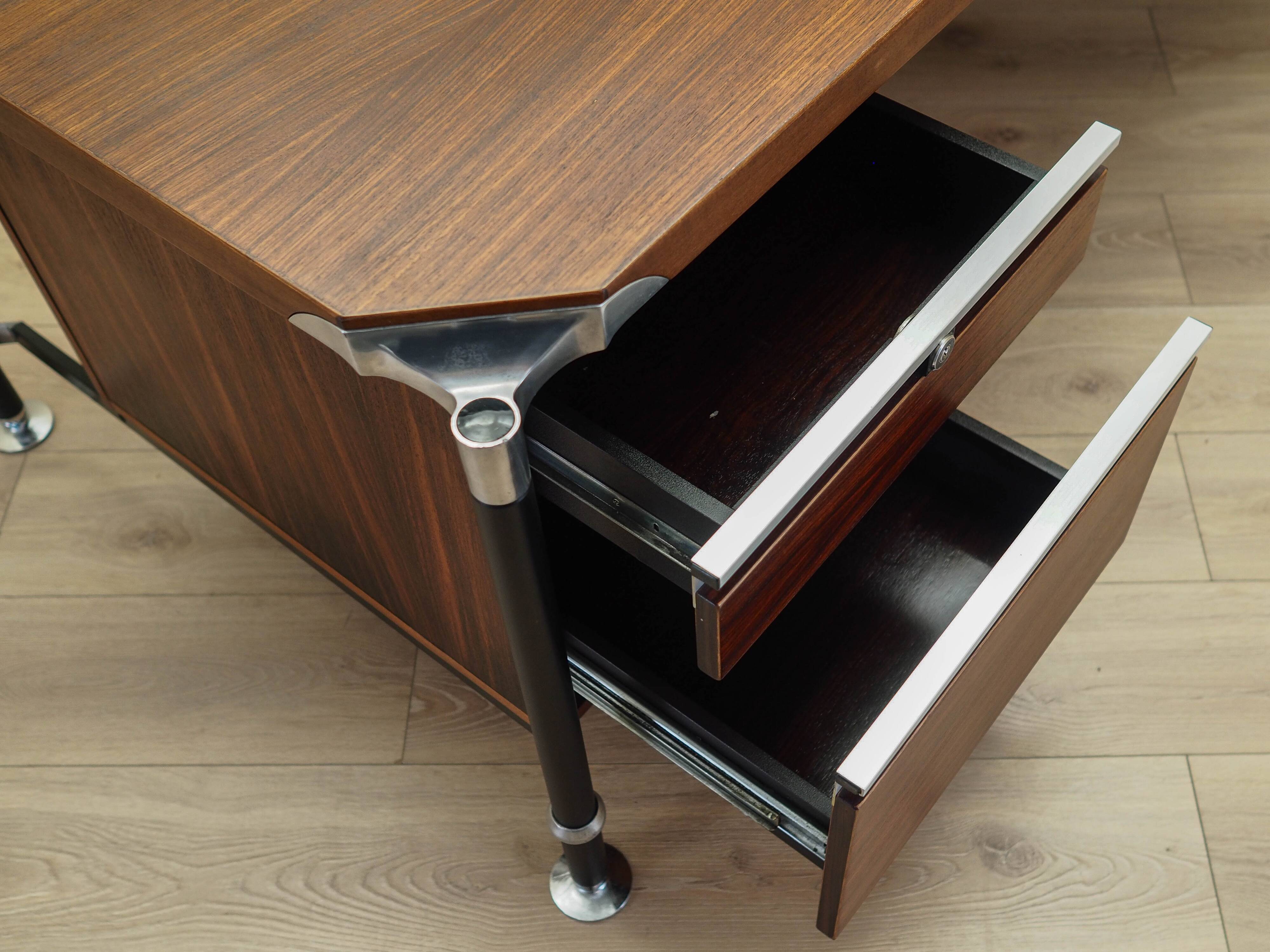 Bureau en palissandre, design italien, années 1970, designers : Ico et Luisa Parisi, manufacture