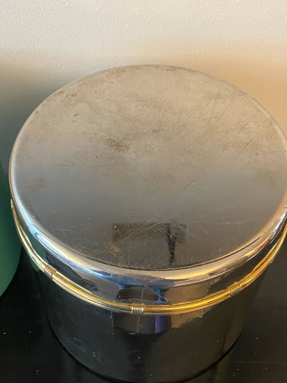 Vintage 60/70 et rare seau à glce ou caviar gucci en métal argenté