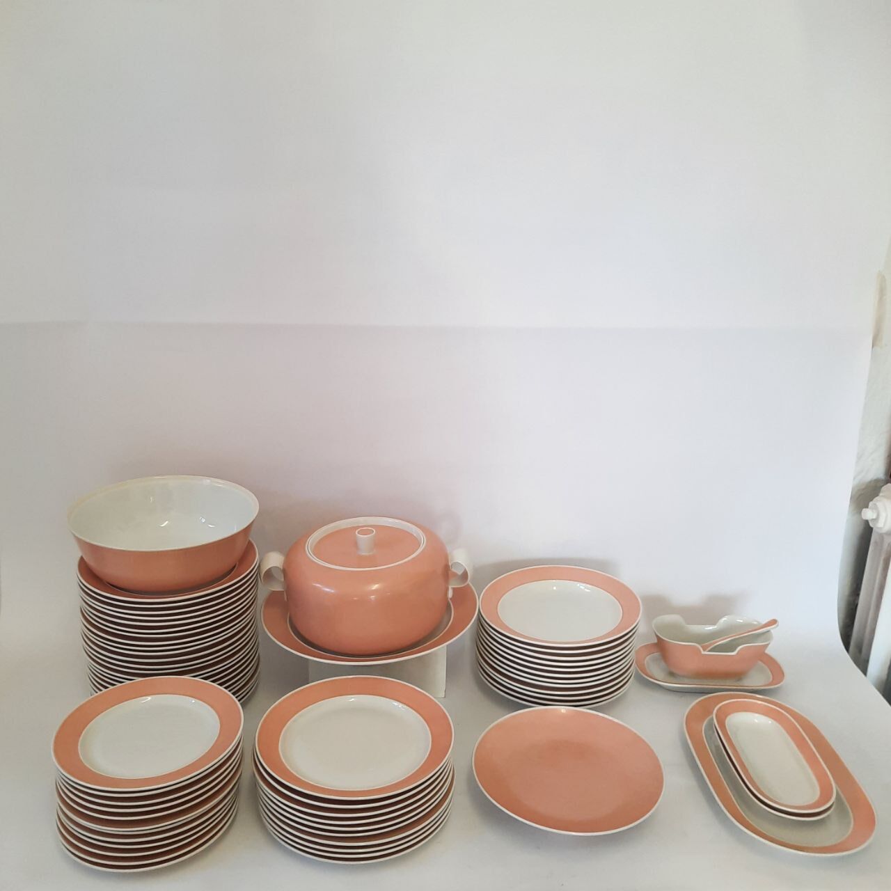 Dinnerware 12 people 30