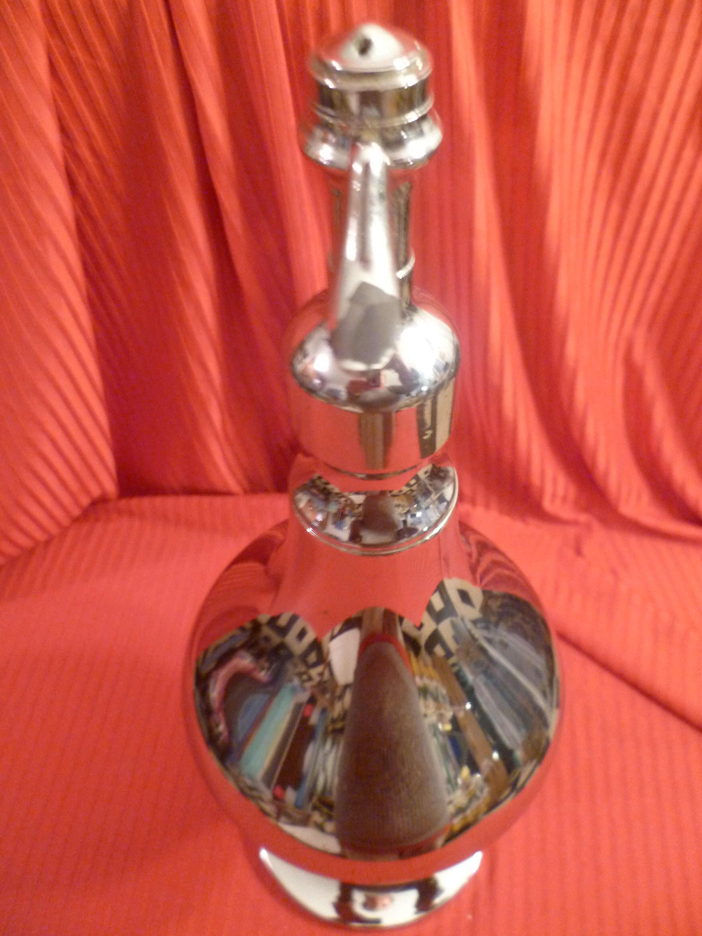 Siphon in metal chrome design collector