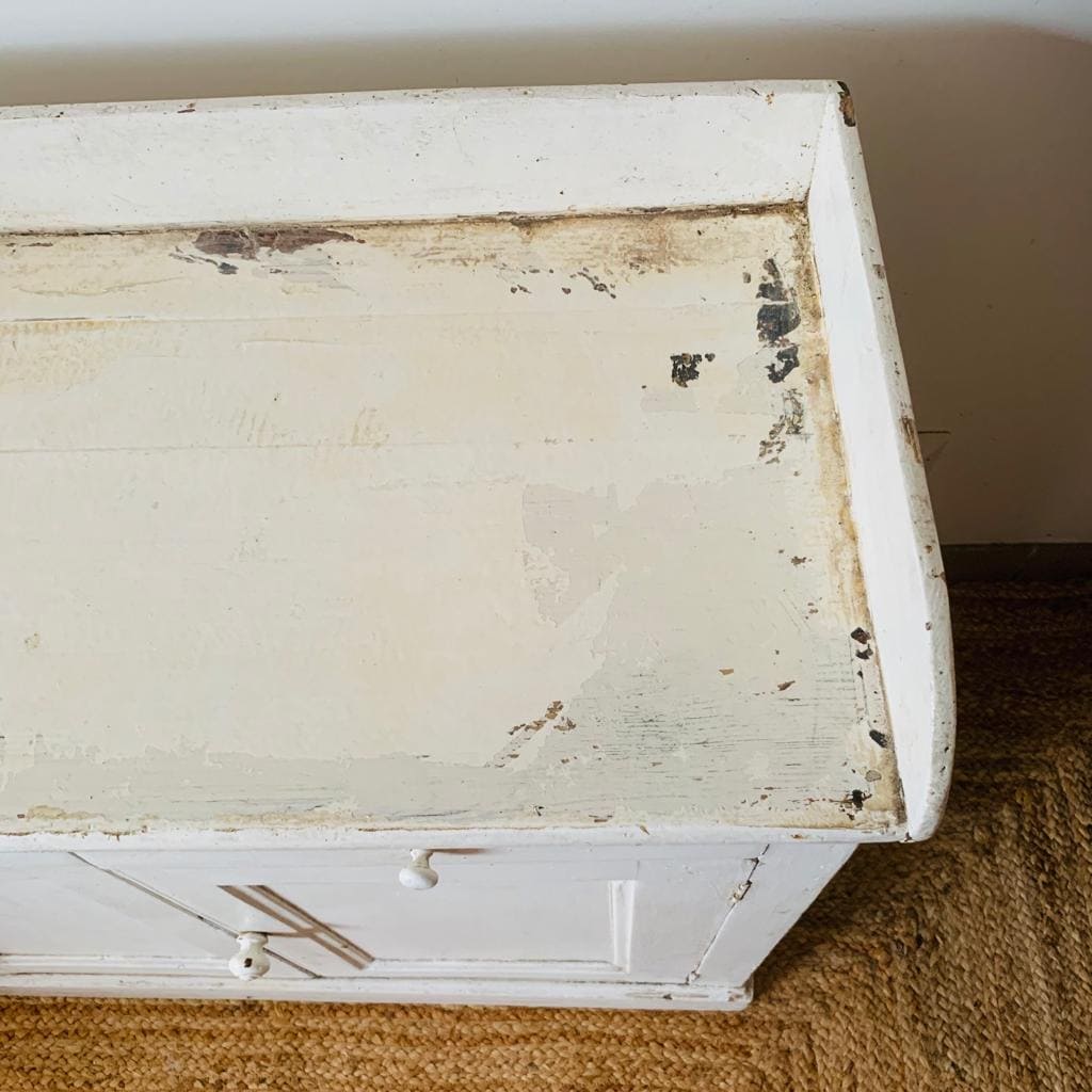 White Parisian buffet