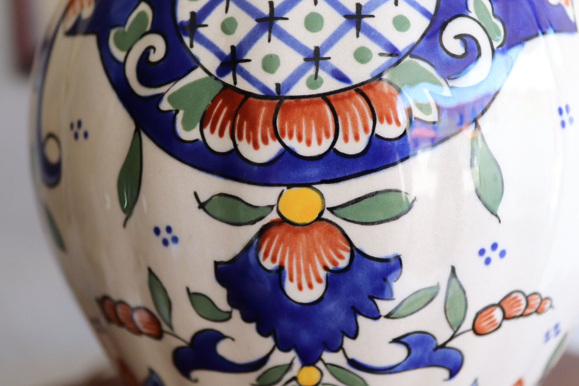 Earthenware lamp base "vieux rouen" from the Manufacture d'art Desvroise
