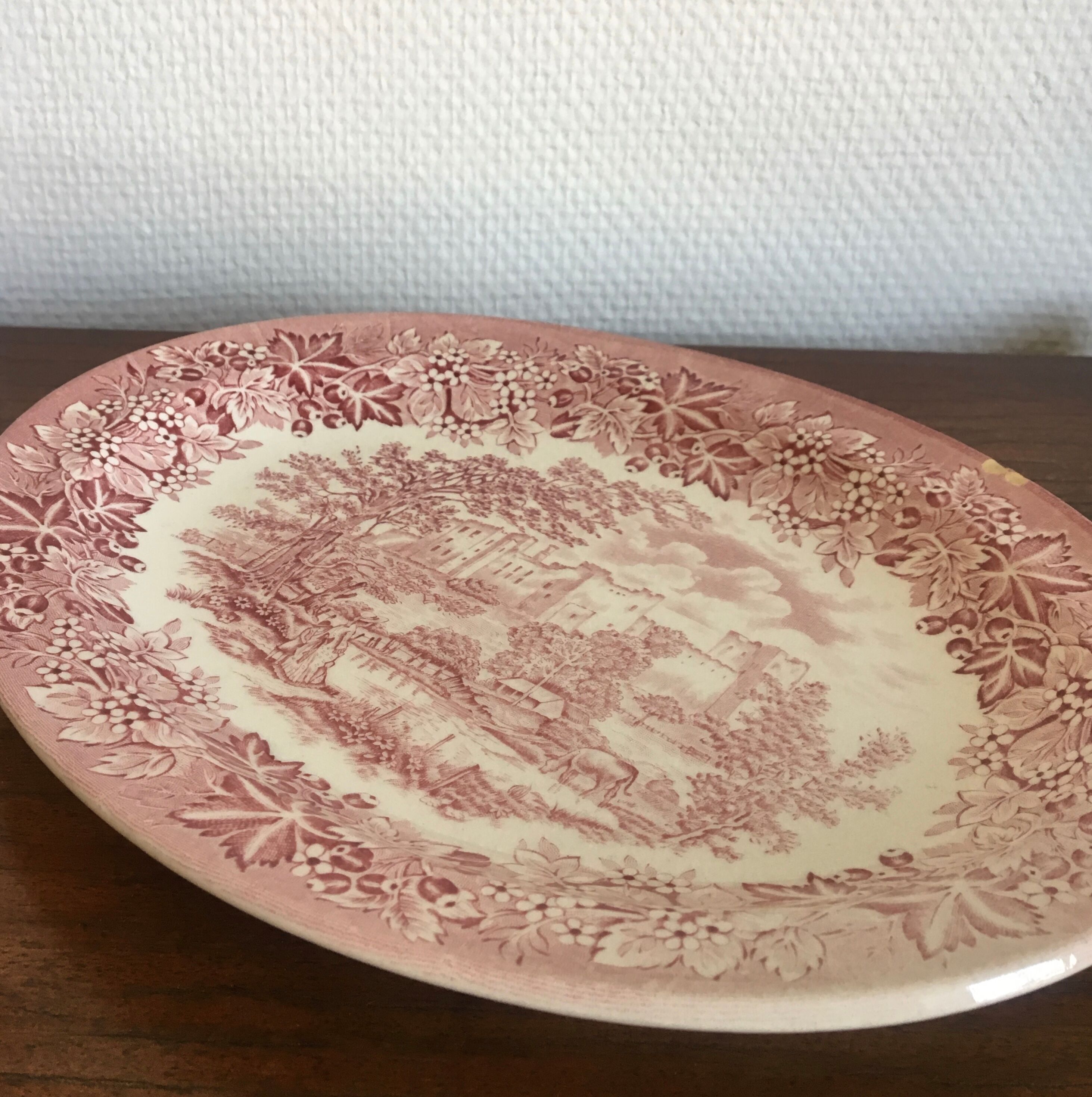 Oval dish in English earthenware