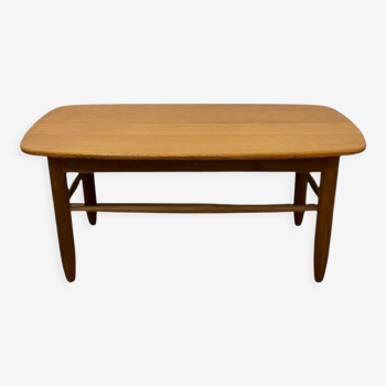 Table basse en chêne massif, travail français, années 1960