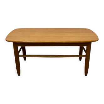 Table basse en chêne massif, travail français, années 1960