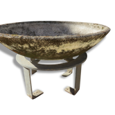Old cement concrete and support melting Bowl