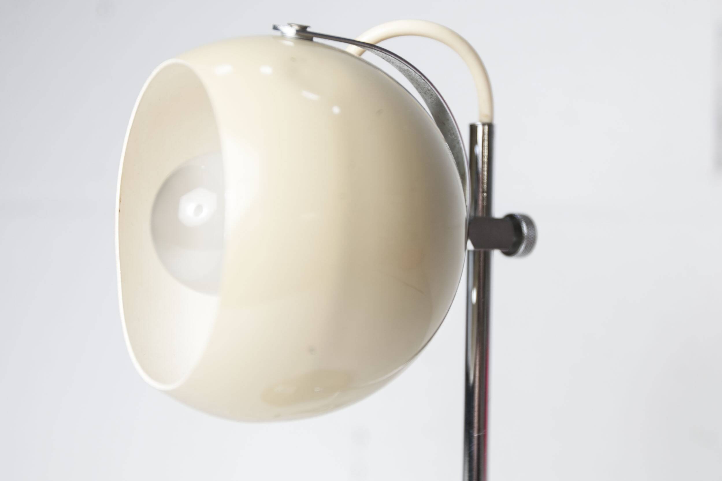 Vintage beige eyeball lamp 1970