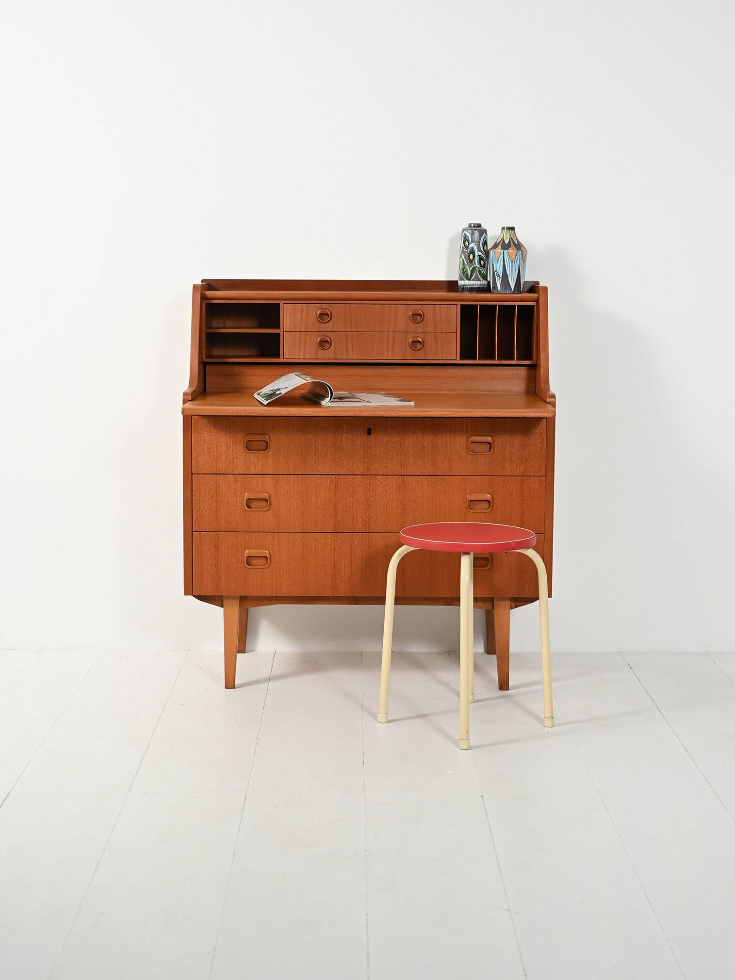 Secrétaire scandinave avec étagère escamotable, années 1960