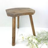 Old tripod stool in solid wood - very nice handmade work