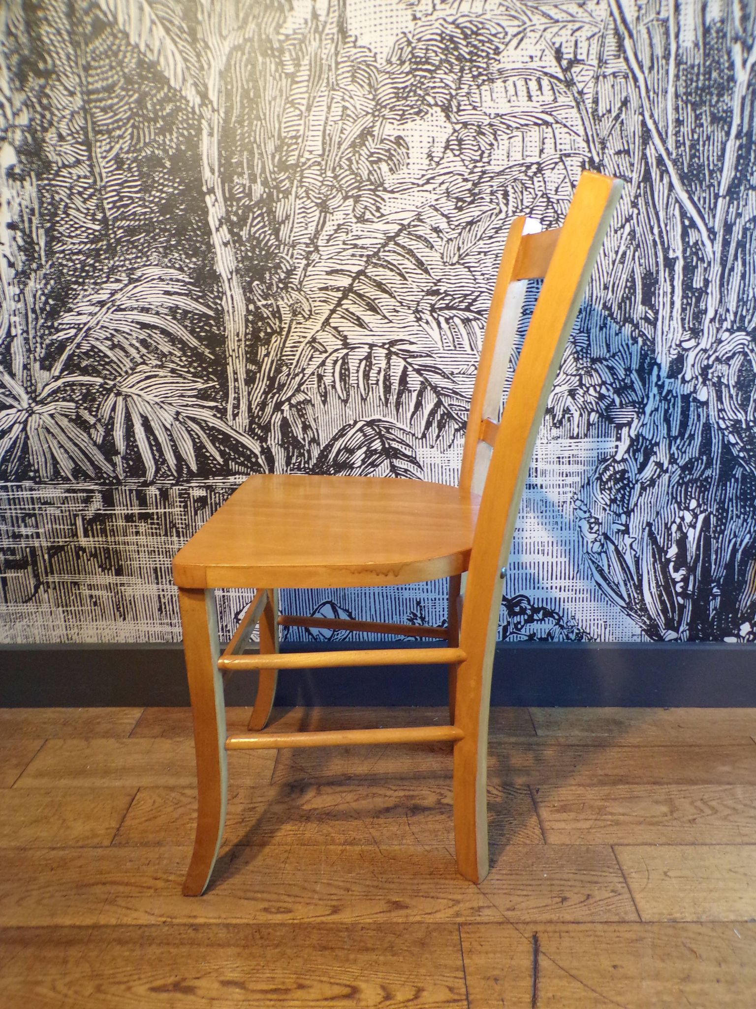 Chaise de bistrot vintage