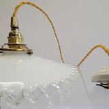 Serrated opaline suspension