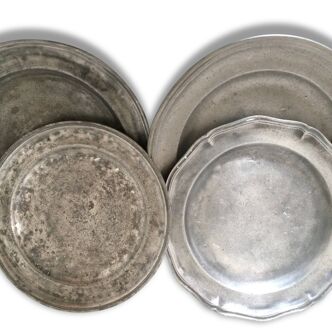 Lot 4 plates, pewter
