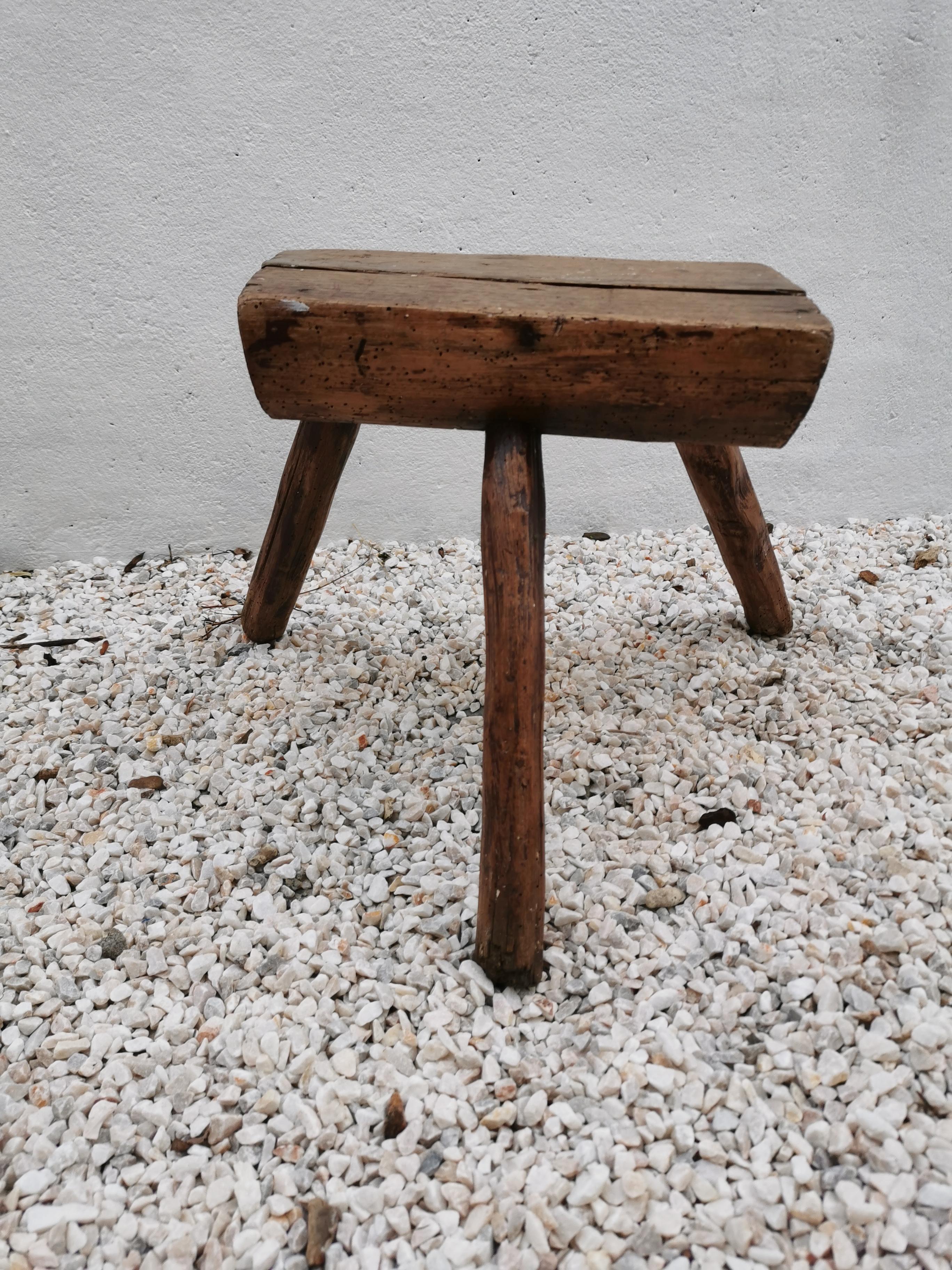 Tripod stool