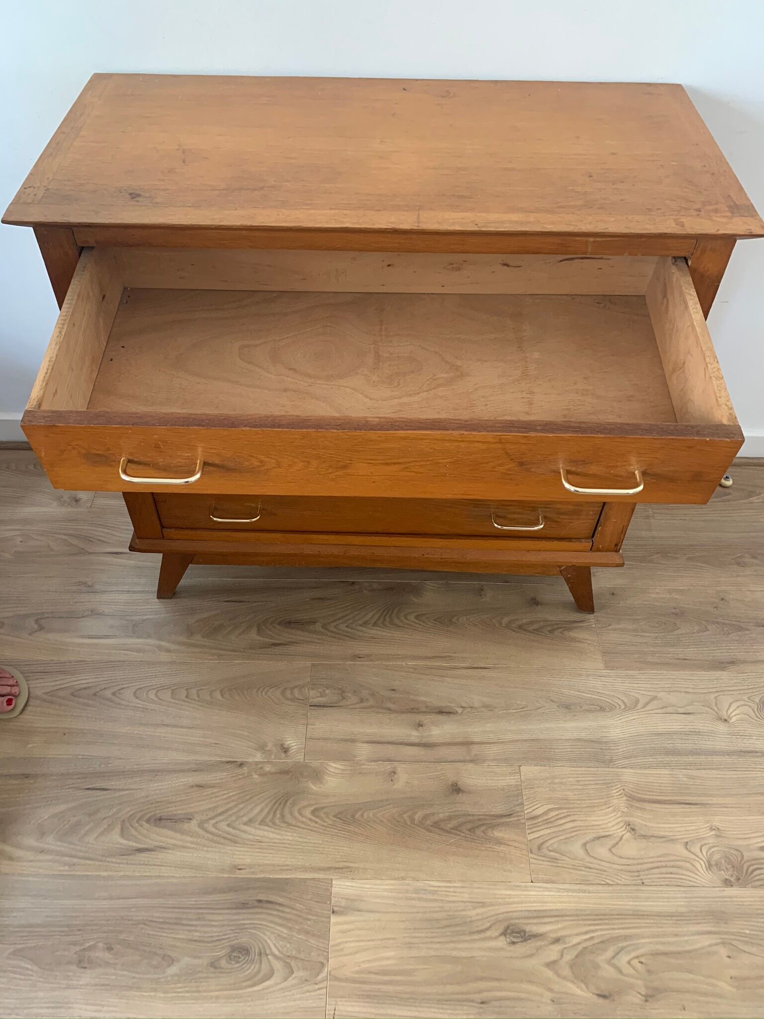 Chest of drawers vintage feet compass