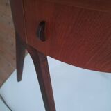 Pretty worker or Scandinavian teak side table
