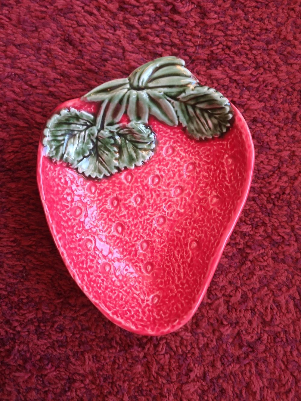 Slip cup - strawberry shape - Portuguese work - 1980s