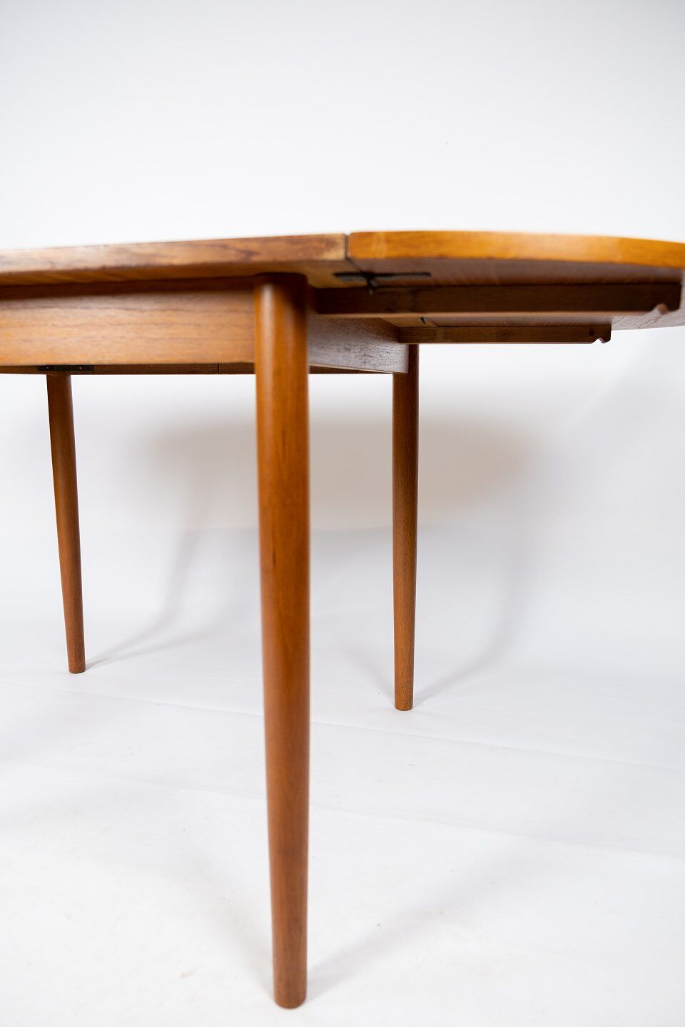 Dining table in teak designed by Arne Vodder from the 1960s