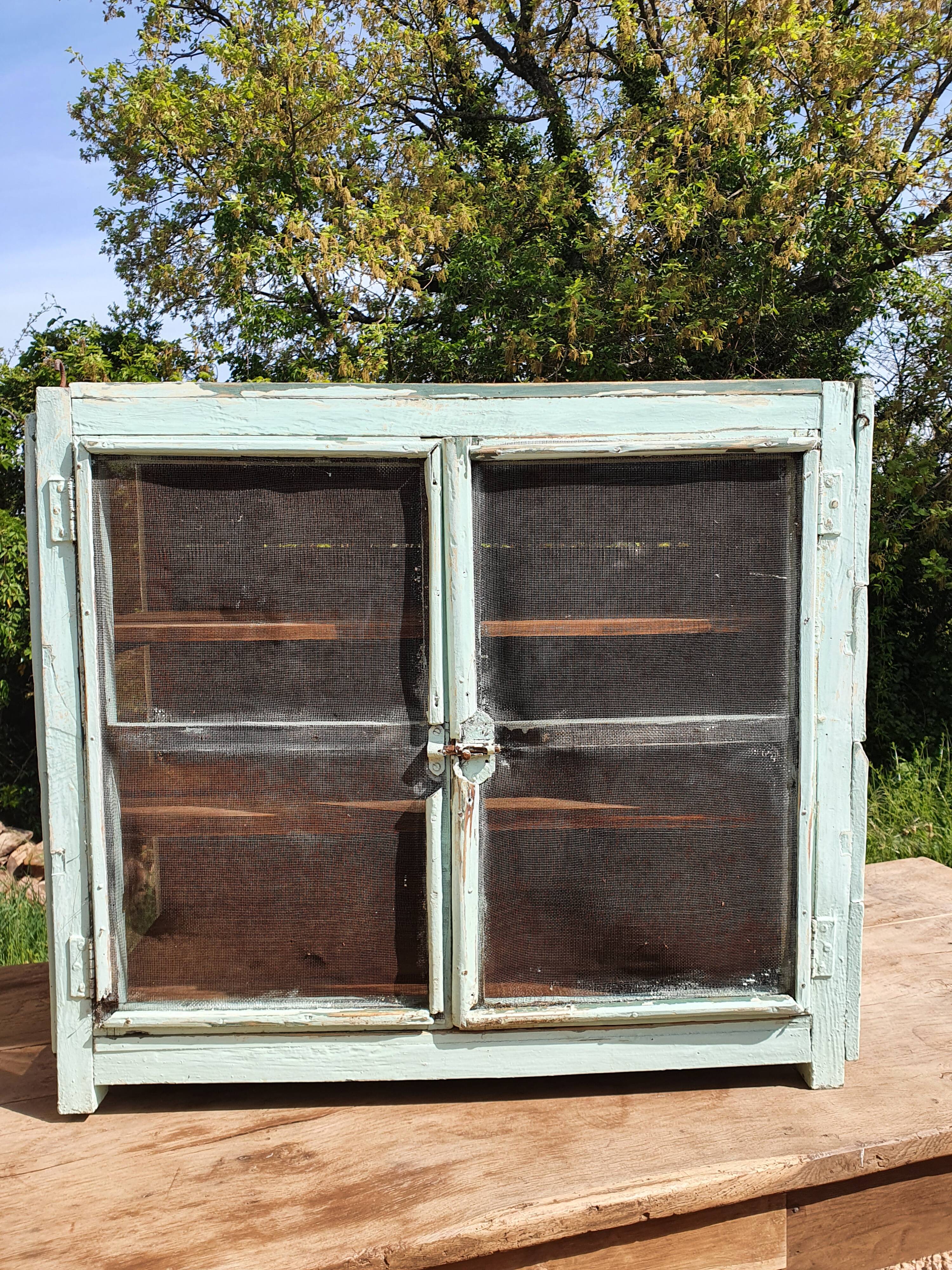 Meuble garde-manger
