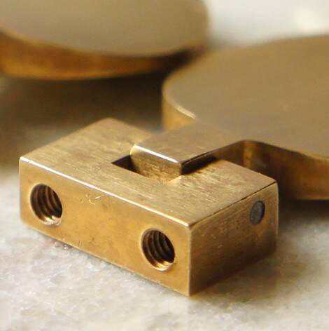 Set of 4 pendants/Scandinavian furniture knobs in solid brass