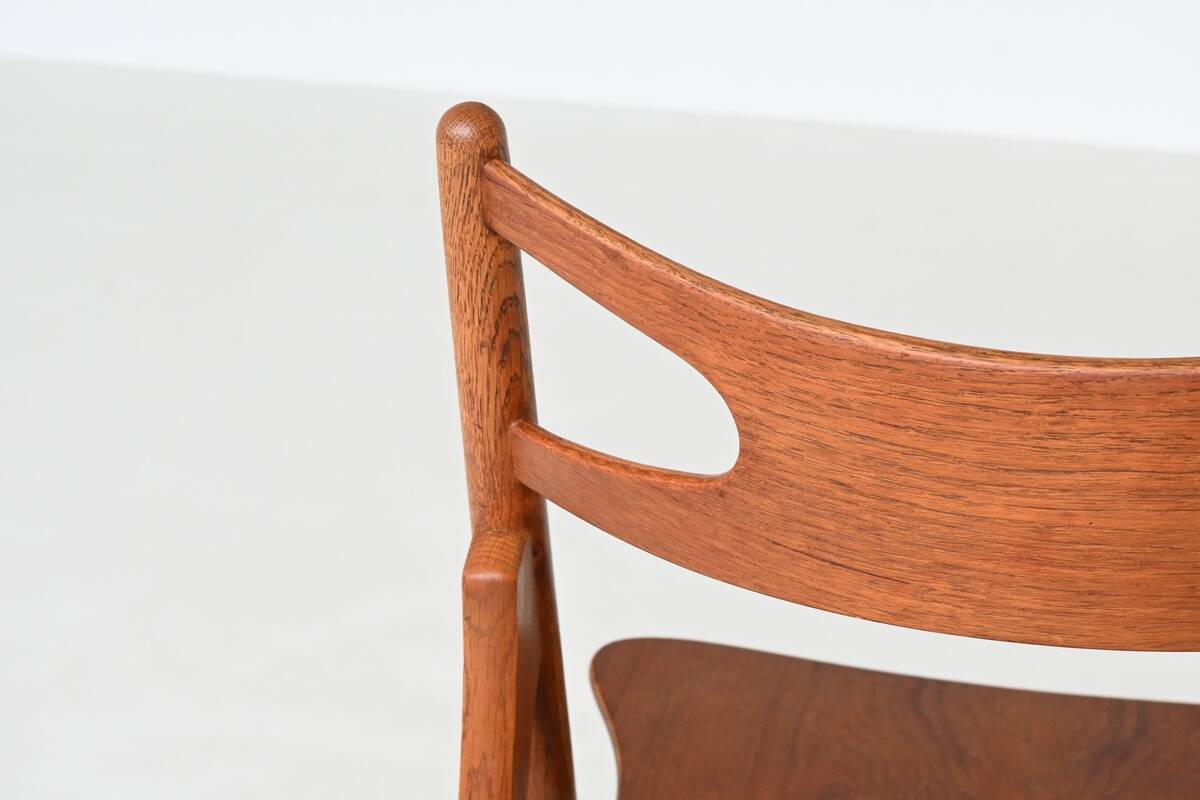 Hans Wegner Sawbuck CH29 dining chairs Carl Hansen & Son Denmark 1952