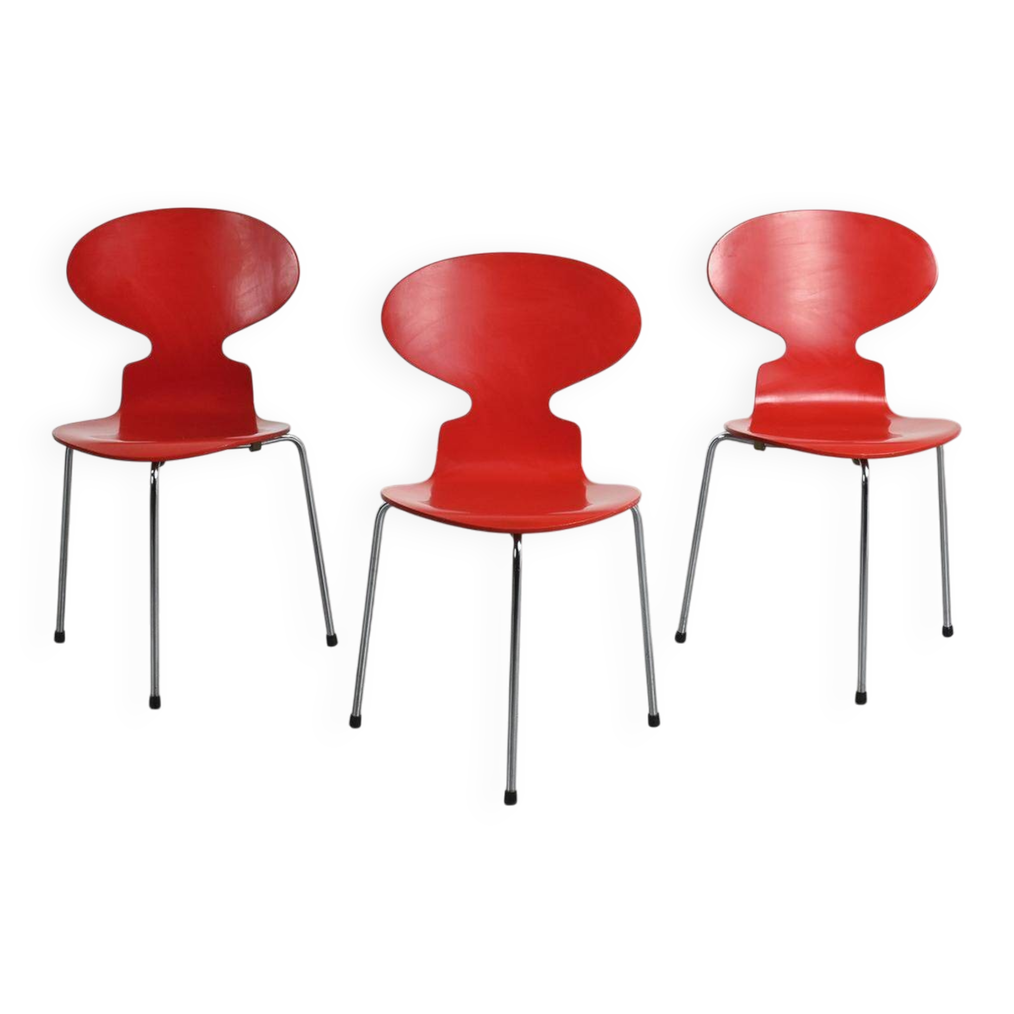 Ensemble de trois chaises "Fourmi", Arne Jacobsen, 1974