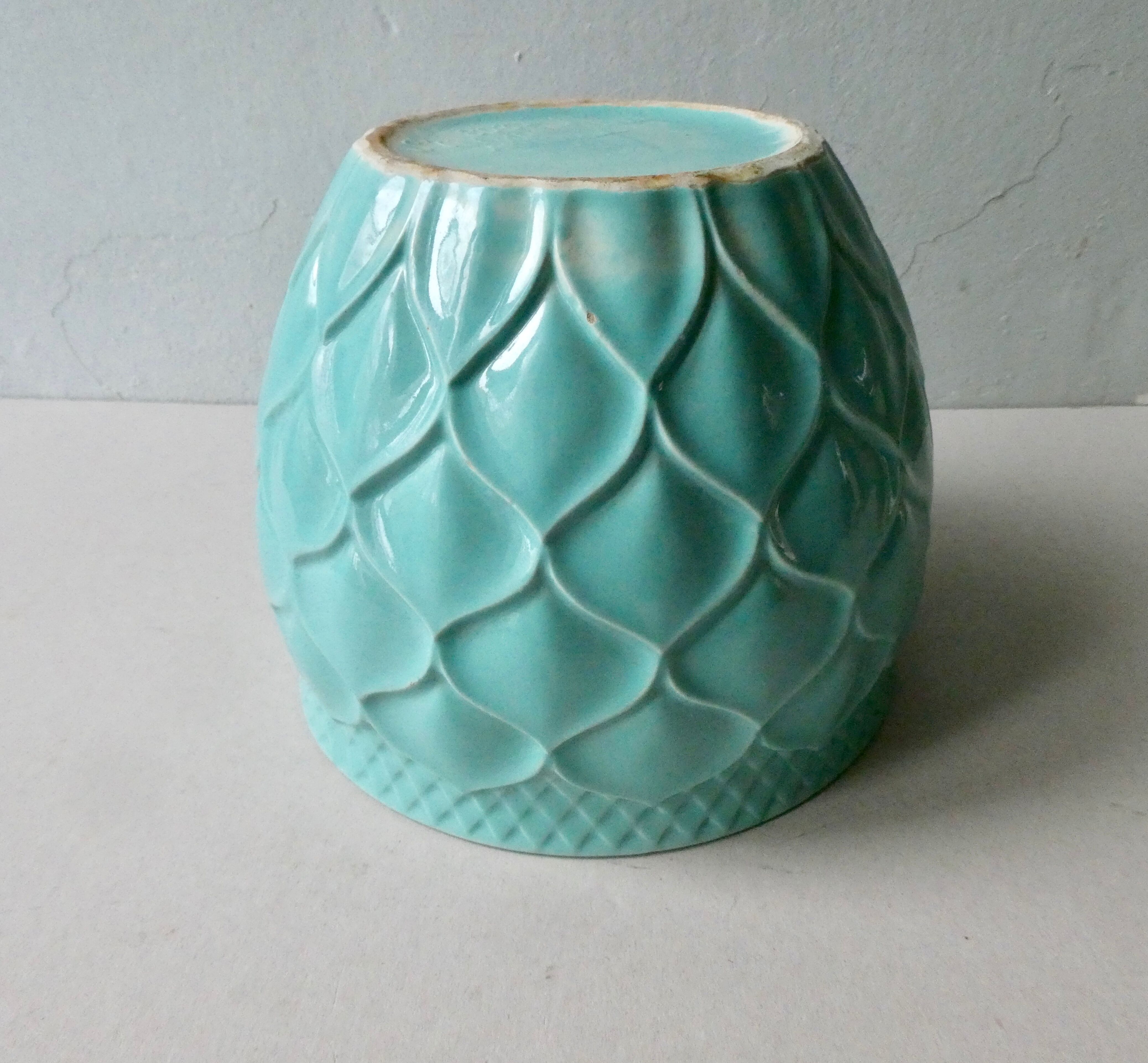 Ceramic pot cover Saint Clément France, artichoke model
