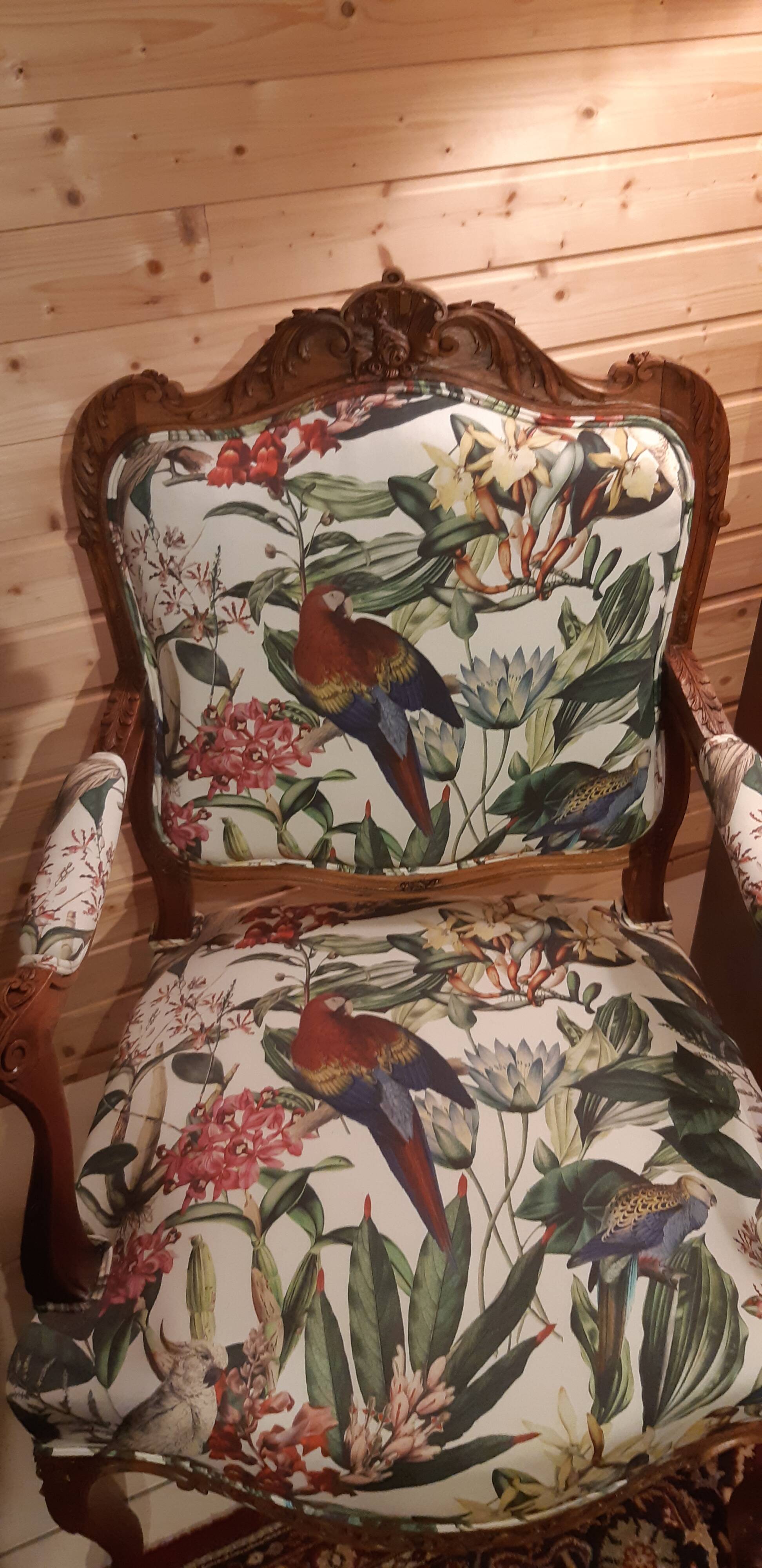 pair of Louis XV style armchairs à la reine