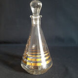 Carafe en verre rayée or