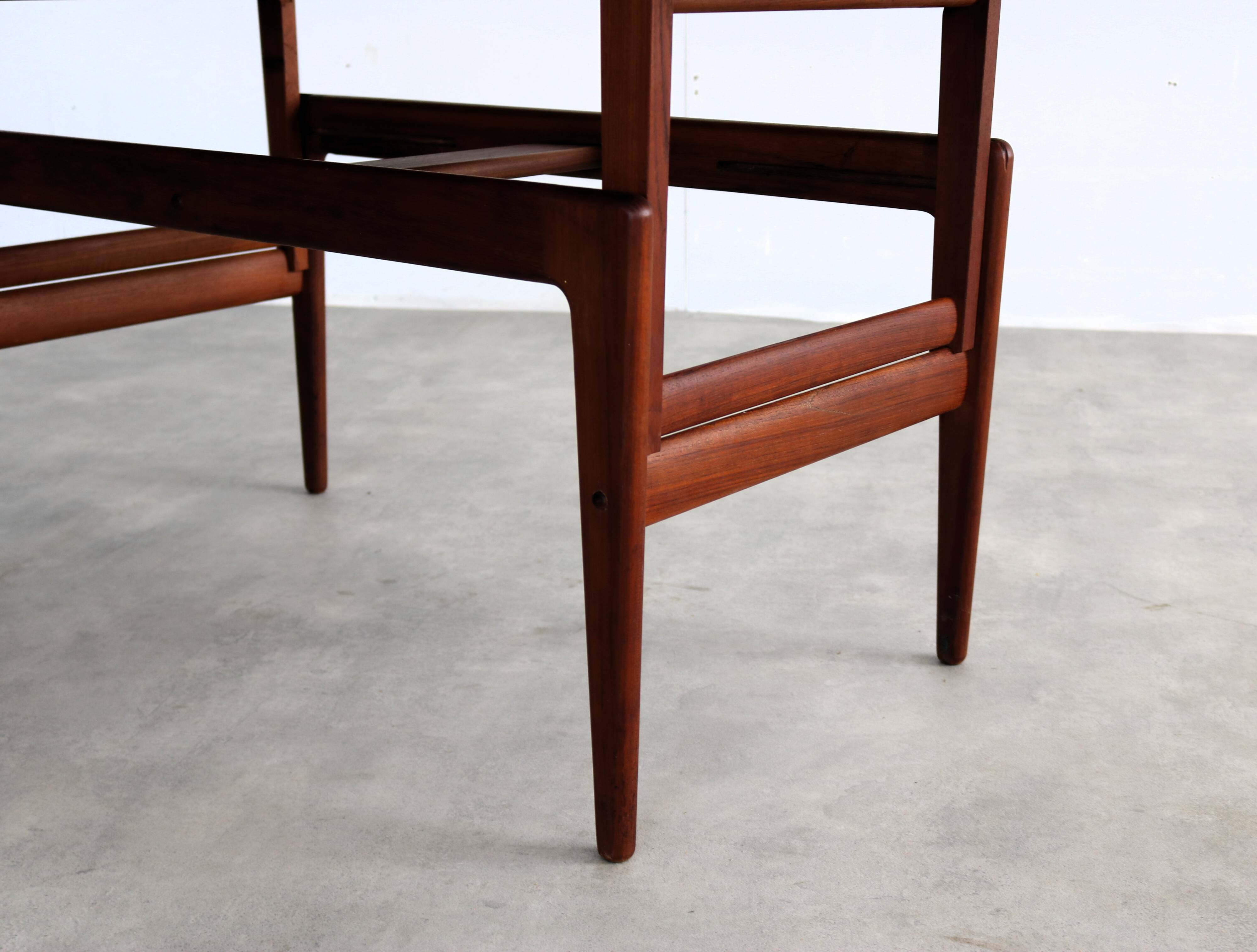 vintage coffee table | dining table | 1960s | Kai Kristiansen | Elevator