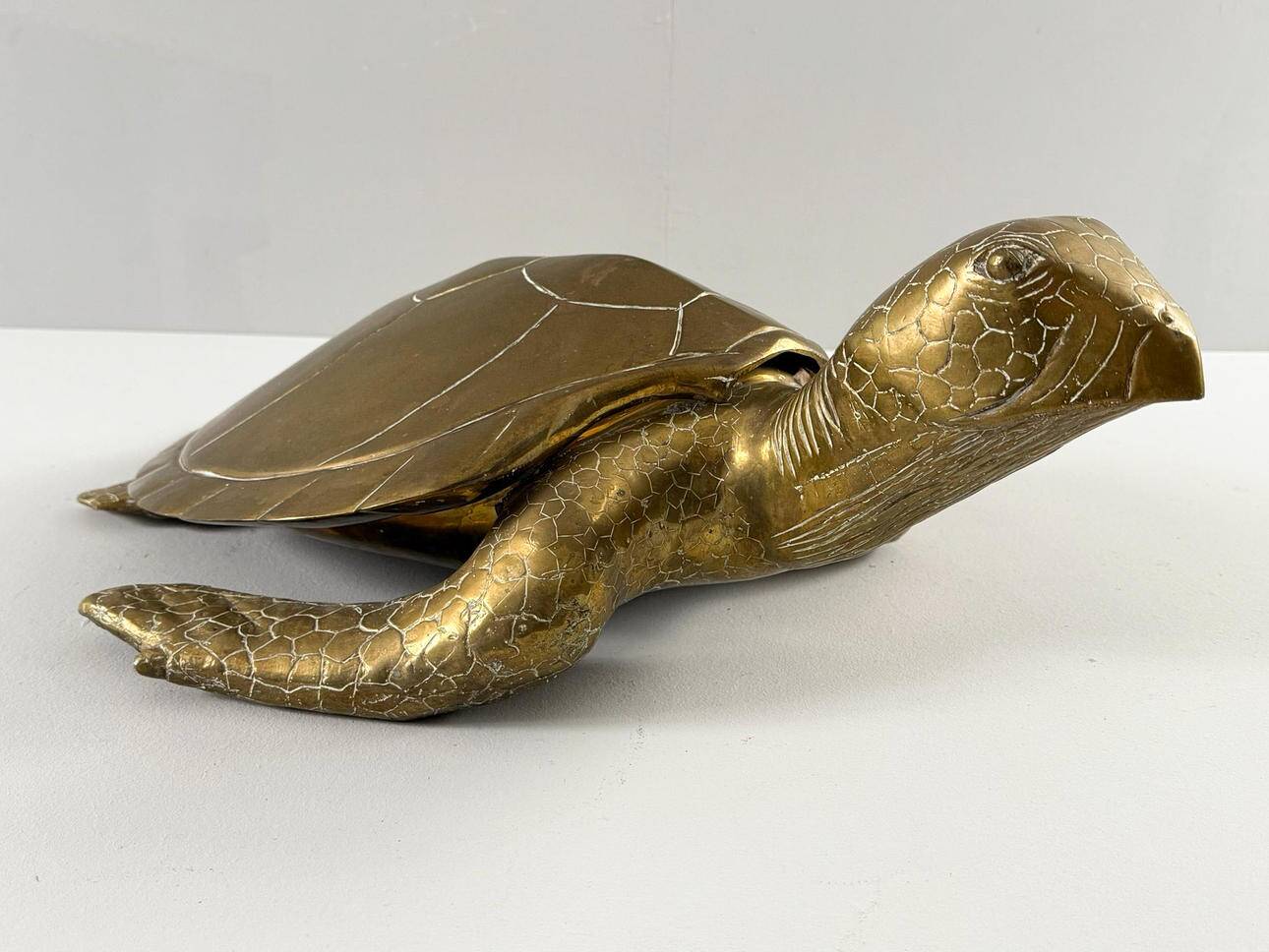 Hollywood Regency, brass turtle sculpture/box, France, 1970s