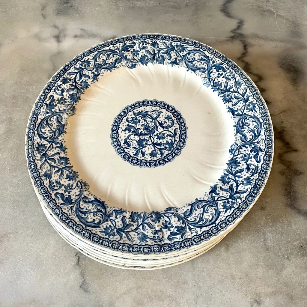 Set of 8 Gien earthenware plates, Rouen pattern, blue garlands and foliage