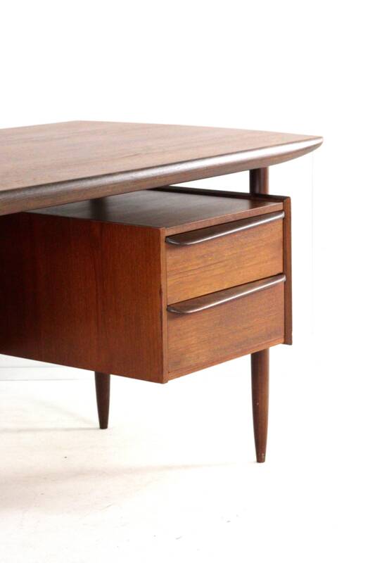 Hulmefa Pro-Pos executive desk - dutch mid century modern design in teak