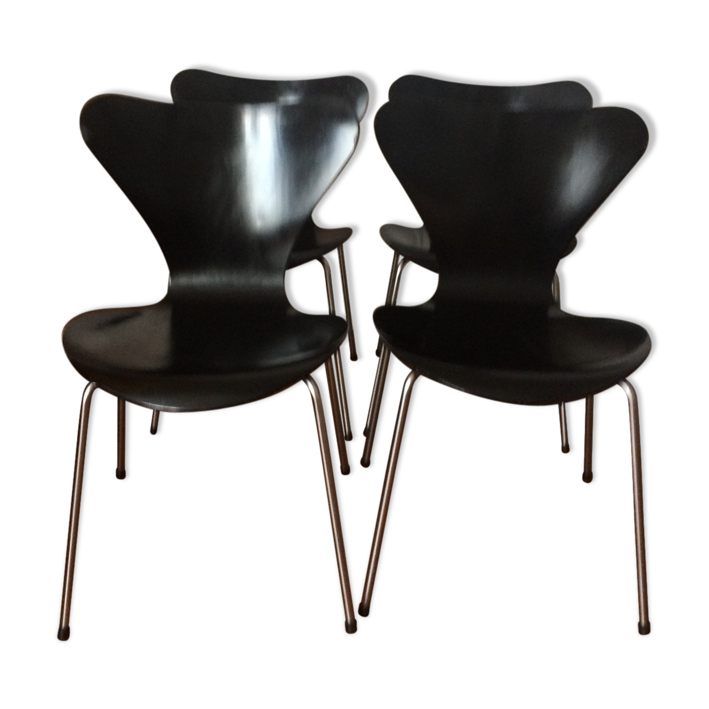 4 series 7 chairs by Jacobsen
