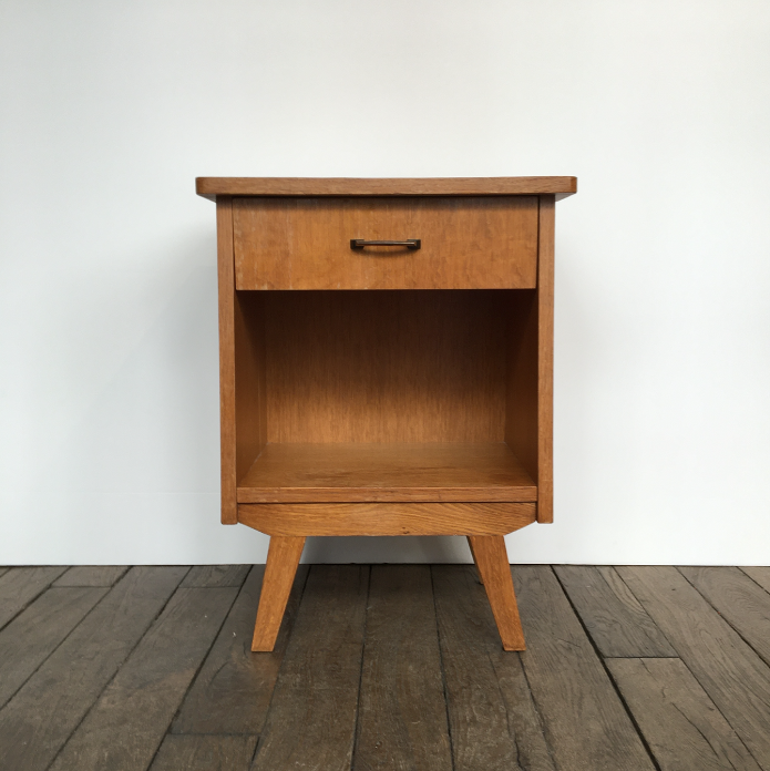 Table de chevet pieds compas en bois clair