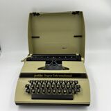 "Small" typewriter