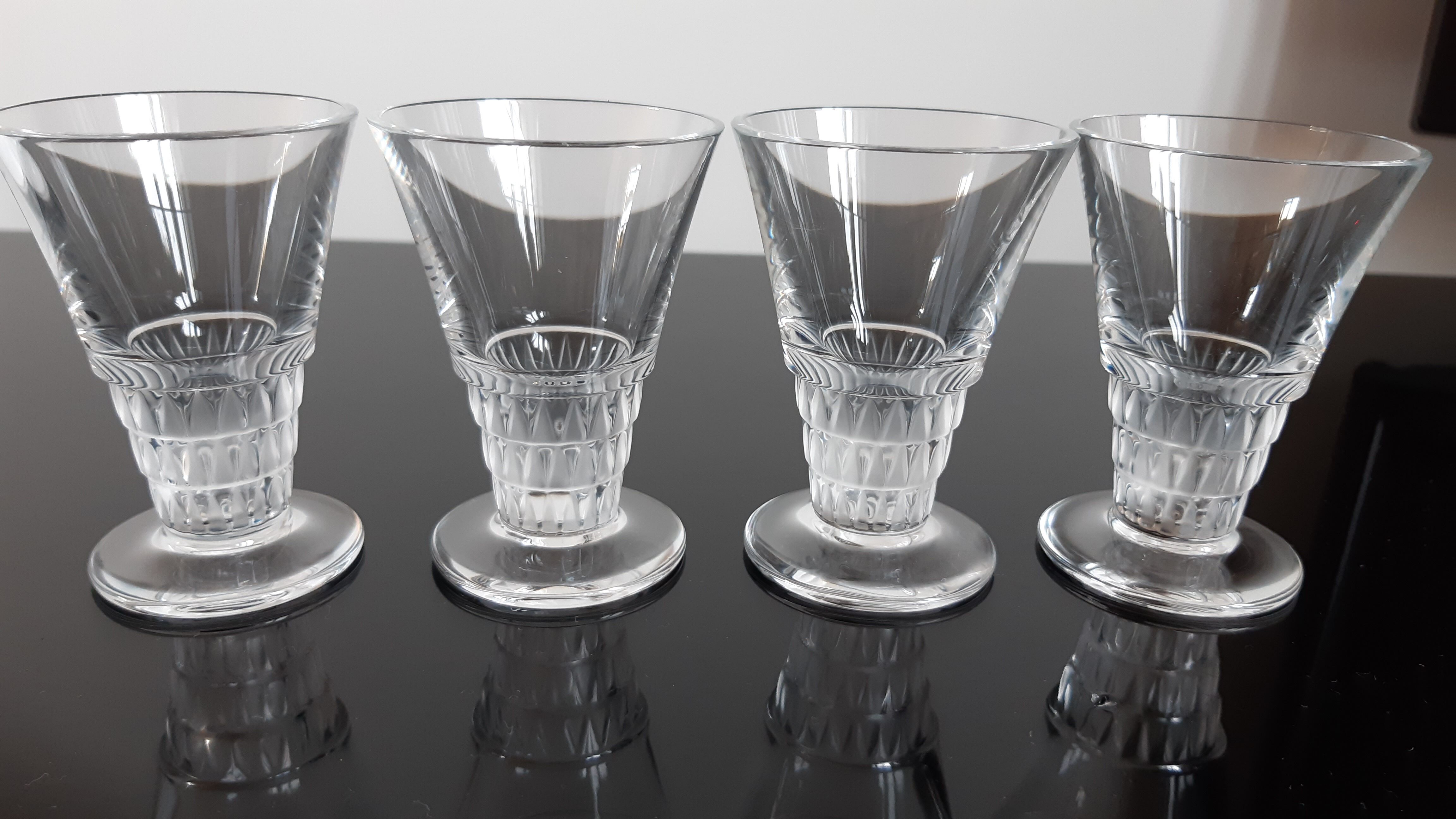 Set of 4 crystal glasses 40s