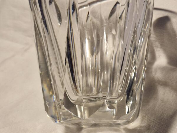 Vase ancien en cristal - Estampille  Saint Louis - Hauteur 15,5 cm