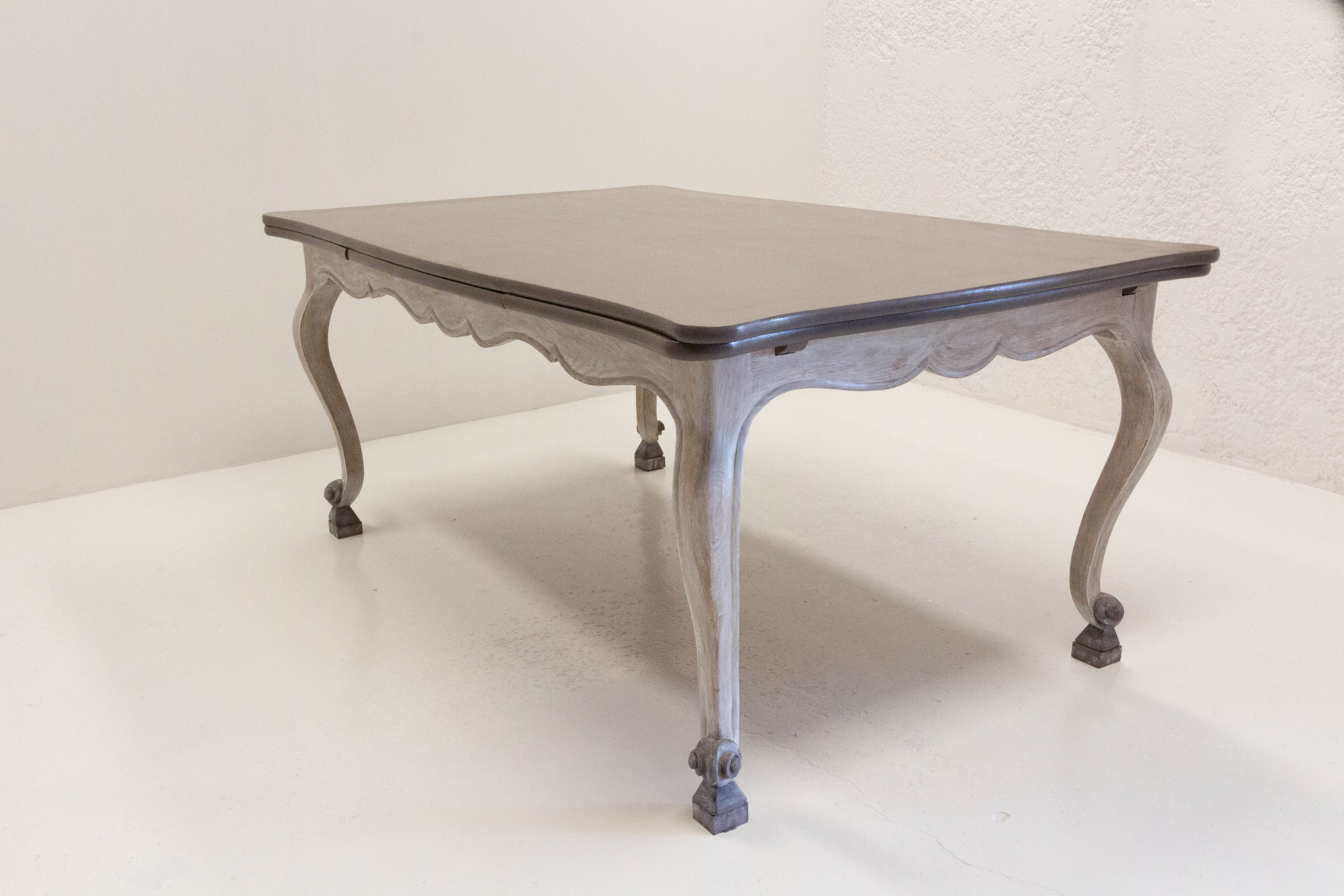Table style  louis xv patinée