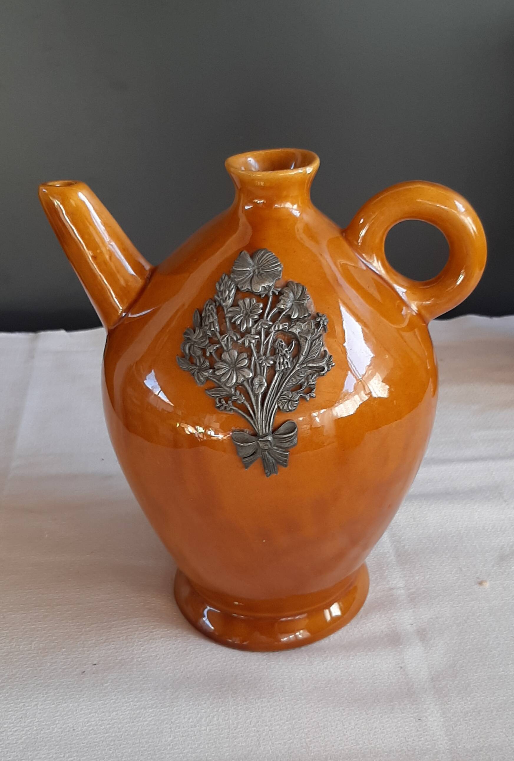 Pot à glaçons et 2 carafes