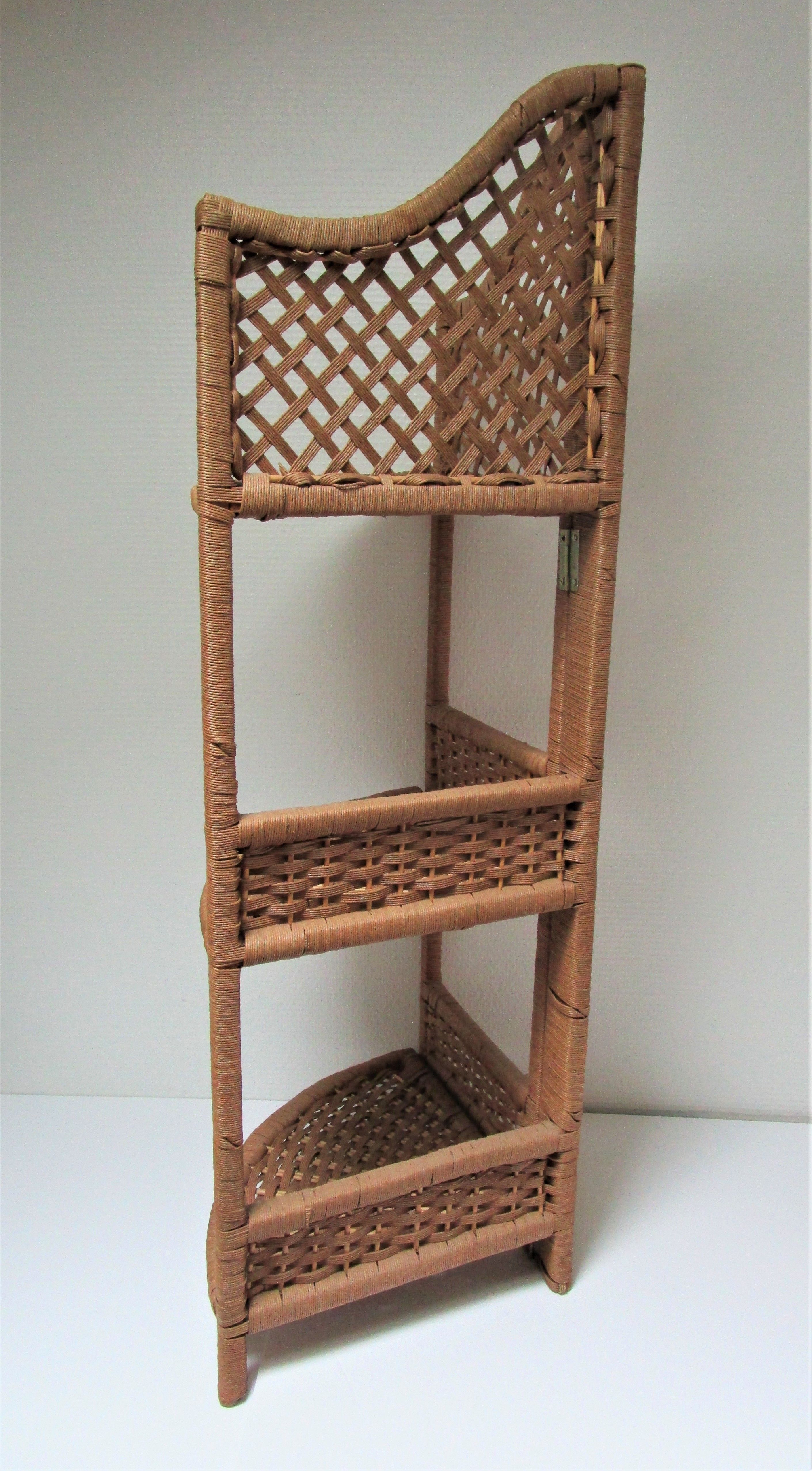 Corner shelf made of vintage braided natural fibers