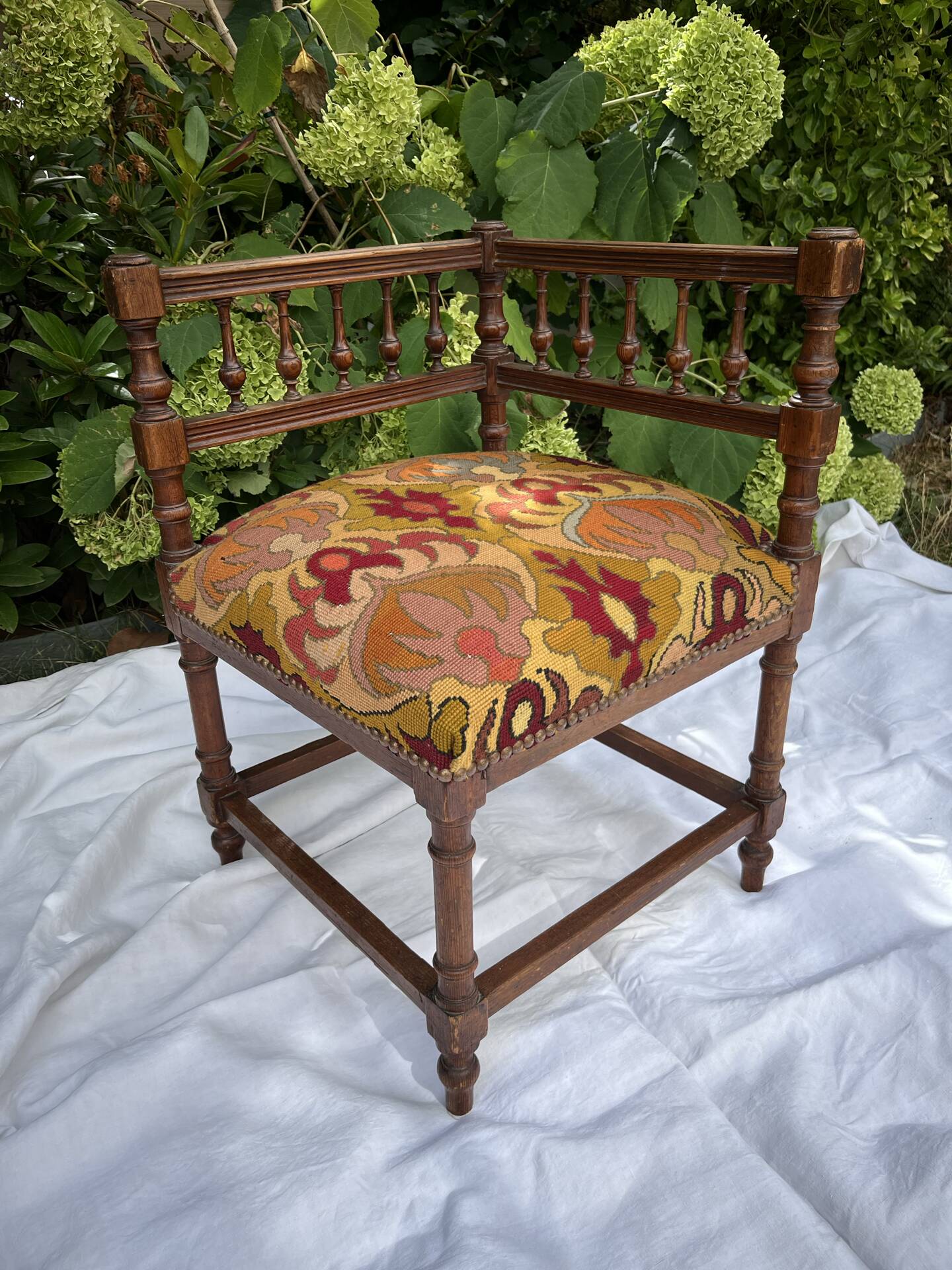 Antique corner chair