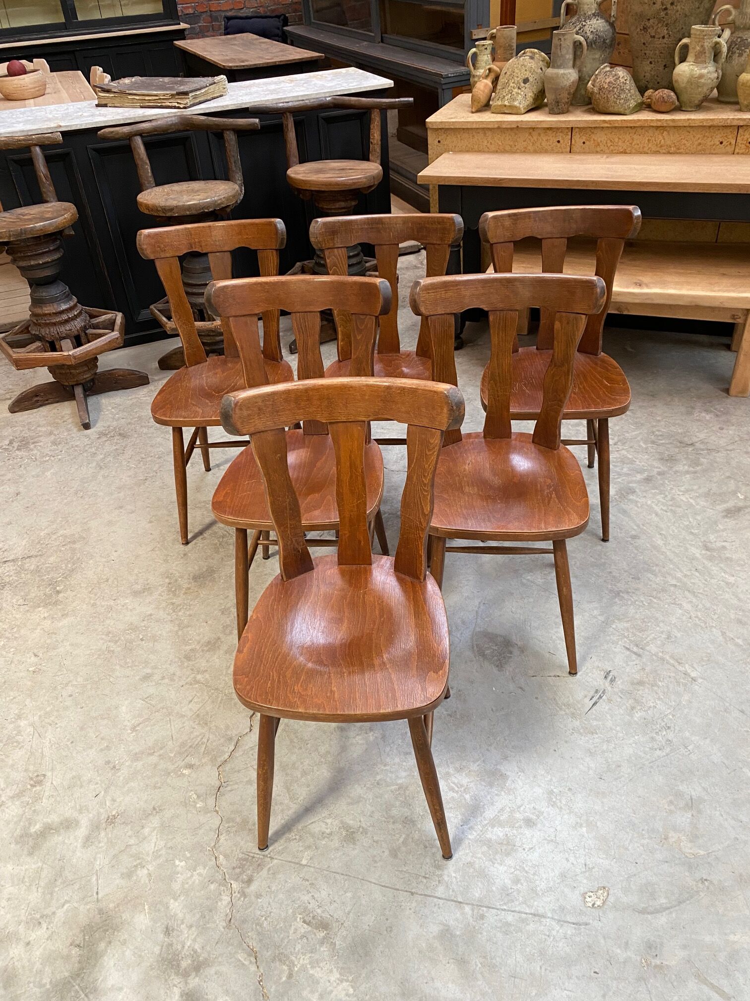 Suite de 6 chaises de bistrot