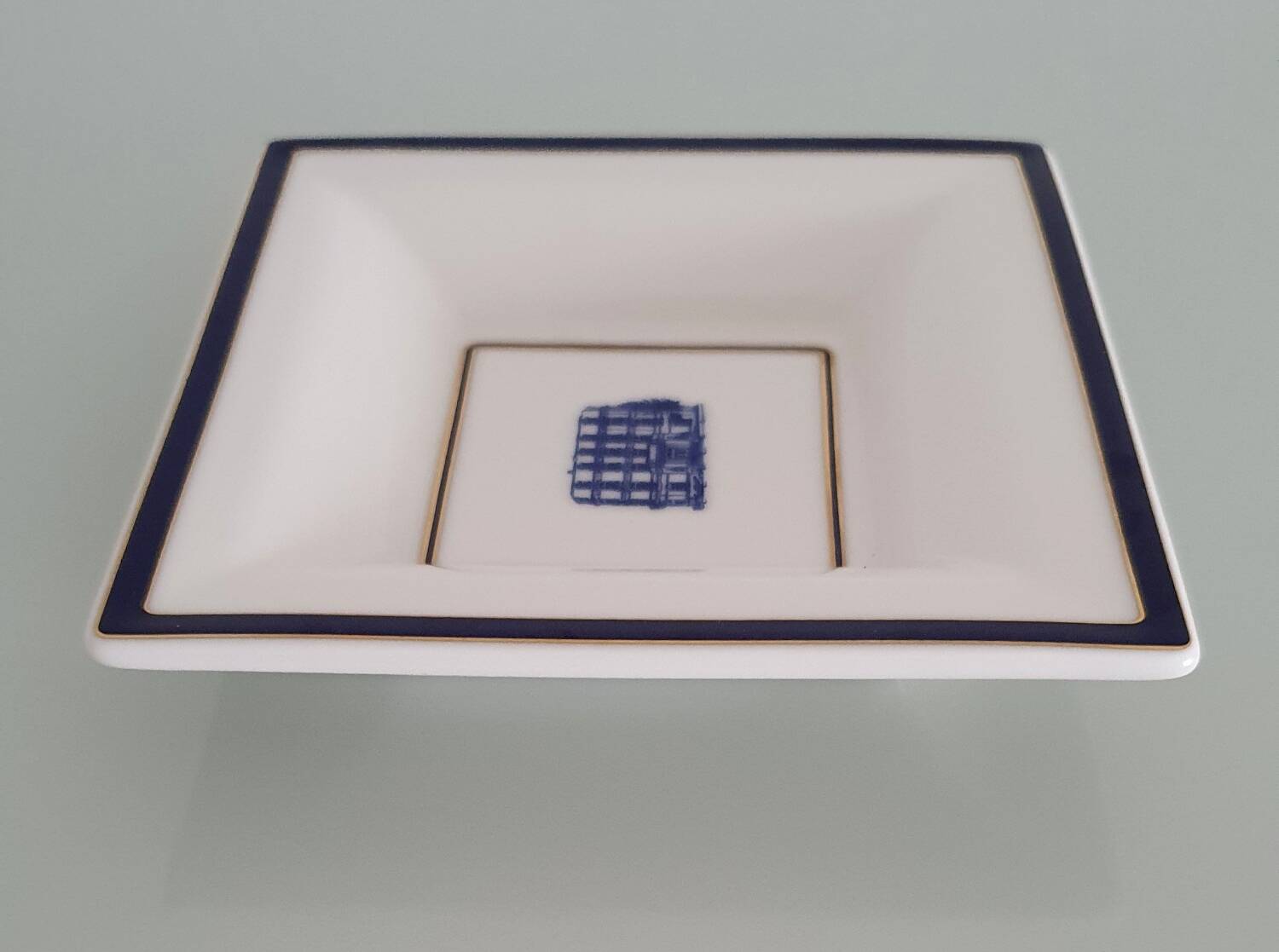 Villeroy and Boch pocket emptiers