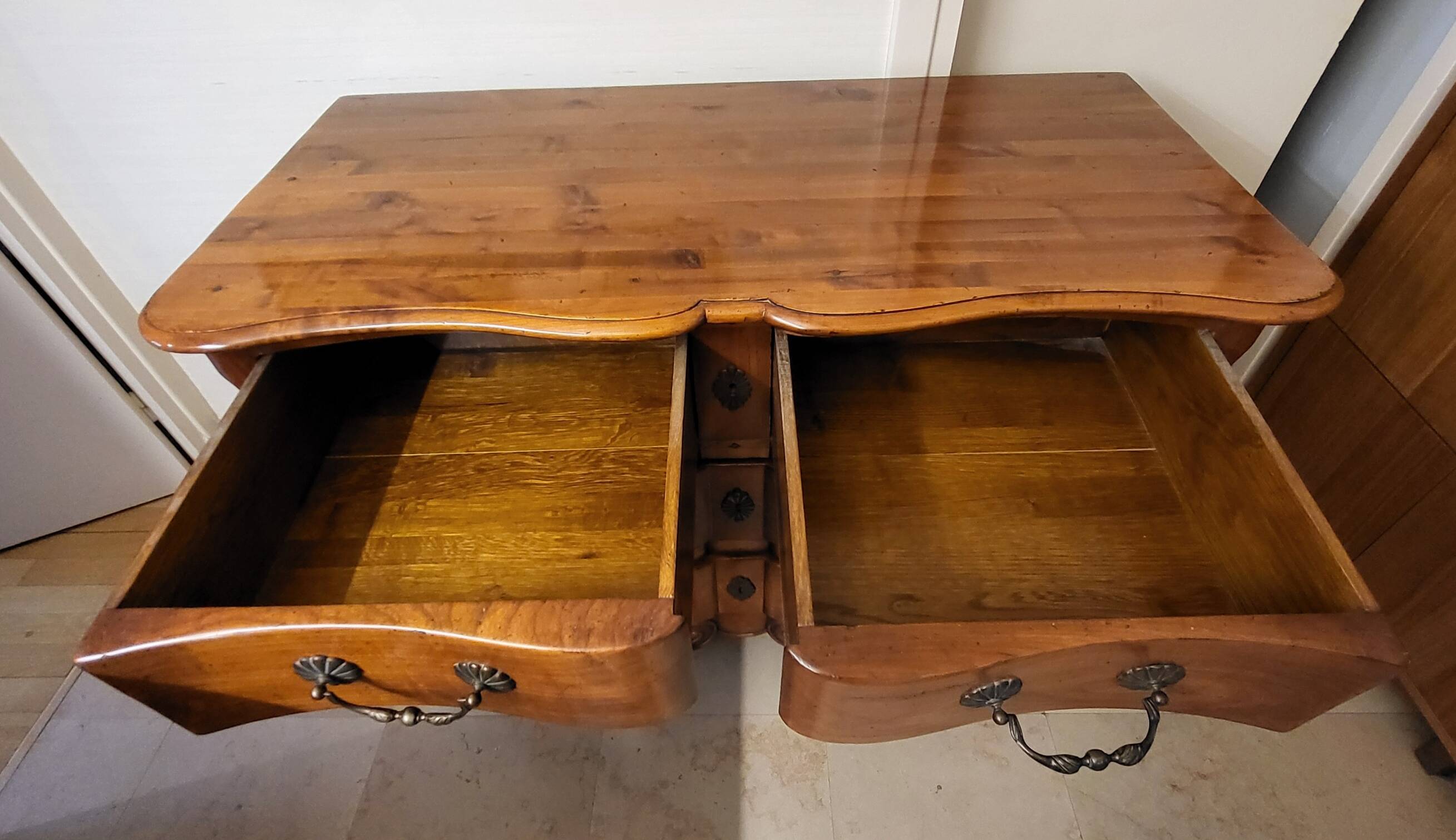 Louis XV style crossbow commode in solid walnut