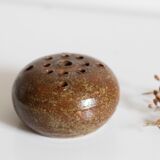 Pique flowers in stoneware signed Guy Baudat