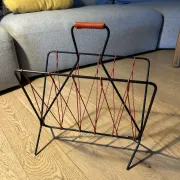 Vintage red and black scoubidou magazine rack, 1950s/60s
