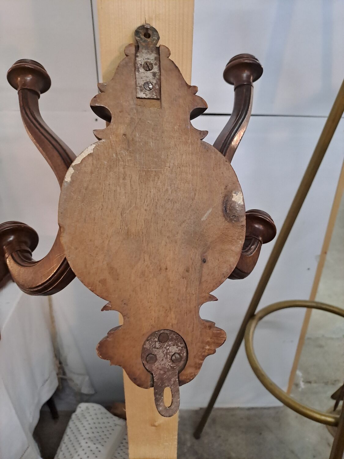Wall coat rack